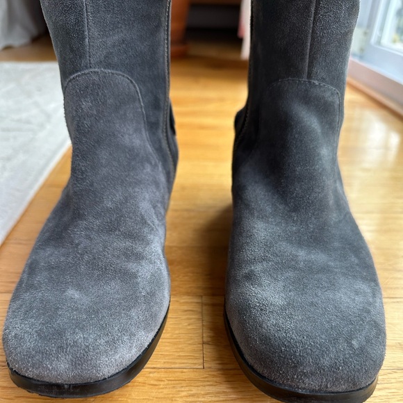 Land’s End Grey Suede Knee High Stretch Boots - Picture 6 of 7